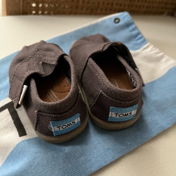 Dark Gray Toddler Toms - Picture 2 of 4